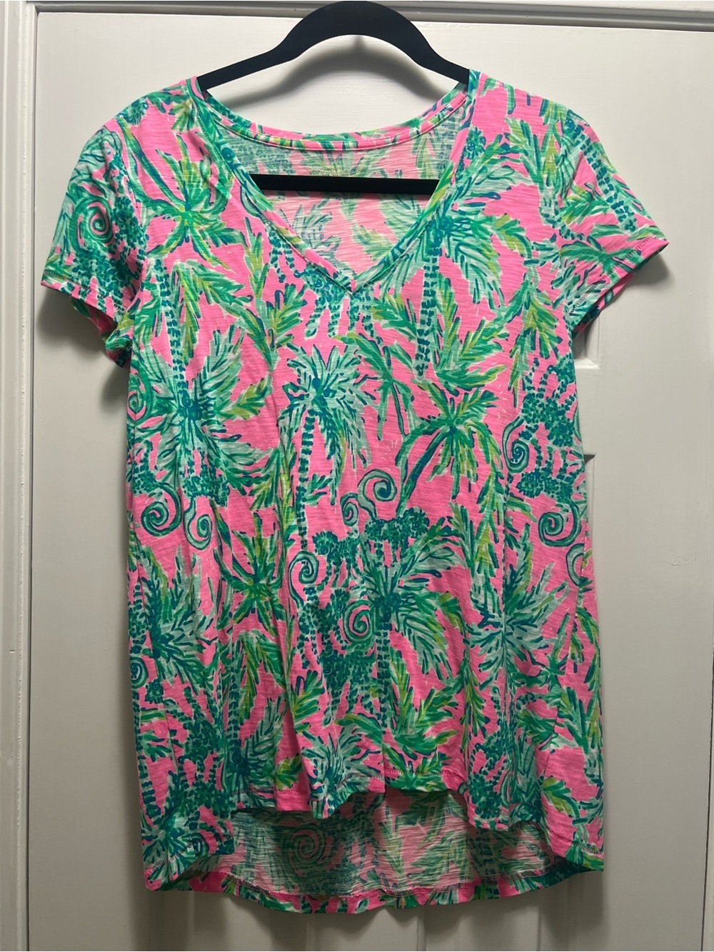 Lilly Pulitzer Prosecco Pink Hanging Around Etta V-neck Top, S Small
